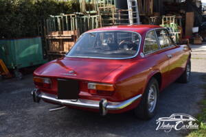 Image 12/42 de Alfa Romeo 2000 GTV (1971)