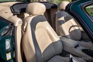 Image 45/70 of Jaguar XKR (2004)