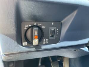 Image 11/57 of Mercedes-Benz 190 D 2.5 (1992)