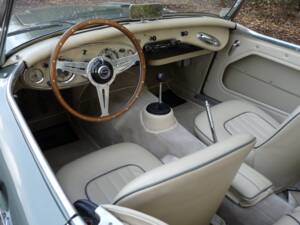 Image 11/32 of Austin-Healey 3000 Mk II (BT7) (1962)