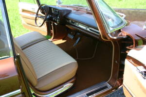 Image 9/20 of Imperial Crown Sedan (1962)
