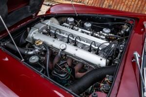 Bild 35/39 von Aston Martin DB 6 (1967)