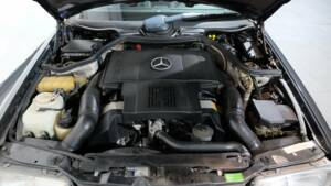 Bild 24/28 von Mercedes-Benz 500 E (1991)