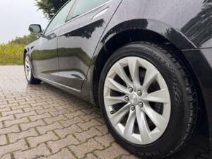 Bild 7/18 von Tesla Model S 100D (2018)