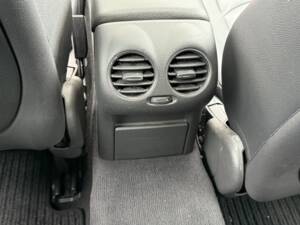 Image 23/27 of Mercedes-Benz CLK 320 (2002)