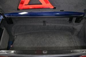 Image 43/49 of Mercedes-Benz SL 500 (2000)