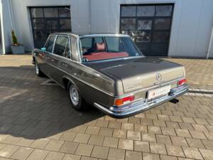 Image 9/32 of Mercedes-Benz 300 SEL 6.3 (1970)