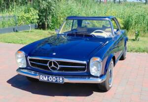 Image 2/28 of Mercedes-Benz 230 SL (1965)