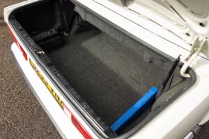 Afbeelding 33/48 van BMW 325i (1990)