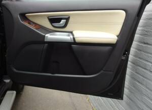 Bild 33/97 von Volvo XC90 V8 (2005)