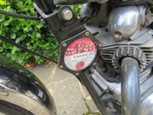 Image 28/47 of Norton Commando 850 Roadster (1974)