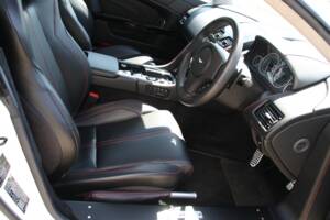 Image 13/24 de Aston Martin V12 Vantage S (2015)