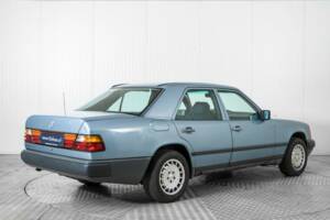 Bild 2/50 von Mercedes-Benz 230 E (1985)