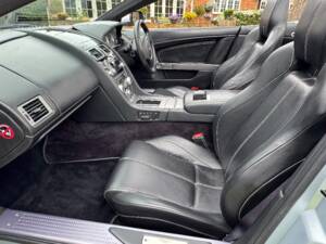 Immagine 21/28 di Aston Martin DB 9 (2009)