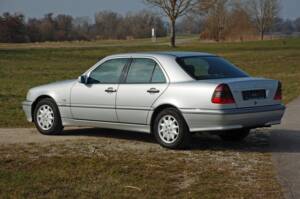 Bild 10/40 von Mercedes-Benz C 200 Kompressor (1997)