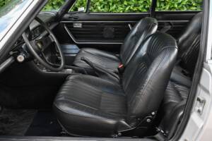 Image 46/50 of Peugeot 504 Coupé (1973)