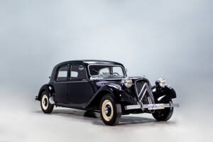 Immagine 4/35 di Citroën Traction Avant 11 légère (1955)