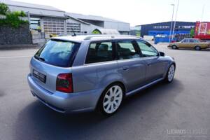 Image 10/52 of Audi RS4 Avant (2001)