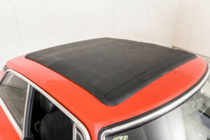 Bild 41/50 von MG MGB GT (1975)