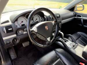 Bild 11/14 von Porsche Cayenne S (2006)