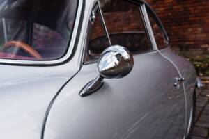 Image 16/48 of Porsche 356 C 1600 (1964)