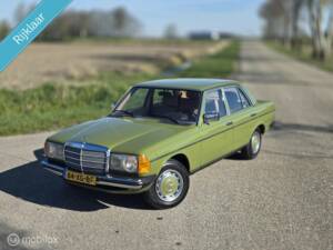 Imagen 2/50 de Mercedes-Benz 200 D (1982)