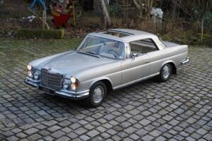 Image 5/14 de Mercedes-Benz 280 SE (1969)