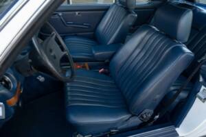 Image 22/62 of Mercedes-Benz 280 CE (1982)