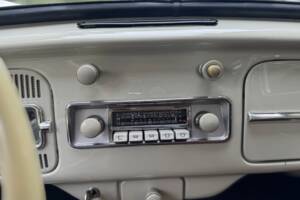 Image 18/27 of Volkswagen Beetle 1300 (1966)