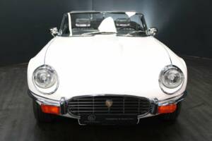 Image 10/49 de Jaguar Type E V12 (1974)