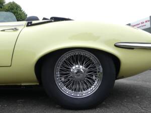 Image 38/74 de Jaguar Type E V12 (1973)