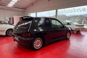 Immagine 6/23 di Renault Clio I 1.8 16V (1991)
