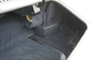Bild 46/50 von Aston Martin V8 (1974)