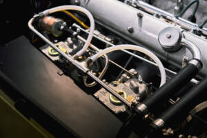 Image 28/28 of Aston Martin DB 6 Mk II (1970)