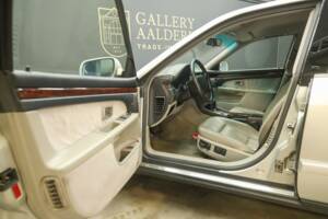 Immagine 31/50 di Audi A8 4.2 quattro (1995)