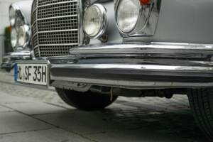 Image 34/95 of Mercedes-Benz 280 SE 3,5 (1970)