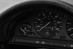 Image 26/50 of BMW 320i (1987)