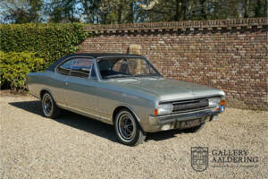 Bild 33/50 von Opel Commodore 2,5 S (1967)