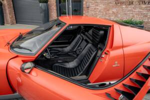 Bild 80/85 von Lamborghini Miura P 400 (1967)