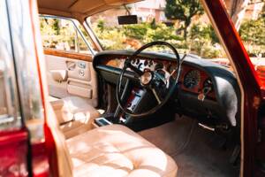 Immagine 38/50 di Rolls-Royce Silver Shadow I (1970)