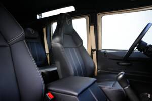 Bild 11/58 von Land Rover Defender 110 (2013)
