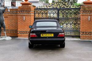 Bild 17/42 von Mercedes-Benz E 320 (1995)