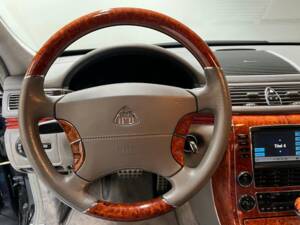 Image 10/15 of Maybach 57 (2004)