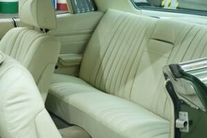 Image 24/50 de Mercedes-Benz 350 SLC (1973)