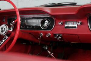 Image 26/50 of Ford Mustang 289 (1964)