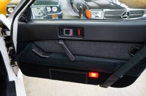 Image 22/55 of Mitsubishi Starion (1989)