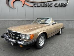 Obraz 4/50 pojazdu Mercedes-Benz 380 SL (1983)