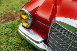 Image 14/99 of Mercedes-Benz 250 SE (1967)
