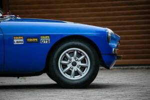 Image 43/45 of MG MGB GT (1964)