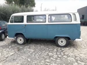 Bild 4/18 von Volkswagen T2b Kleinbus (1972)